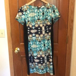 Dark kaleidoscope print dress m 6/8